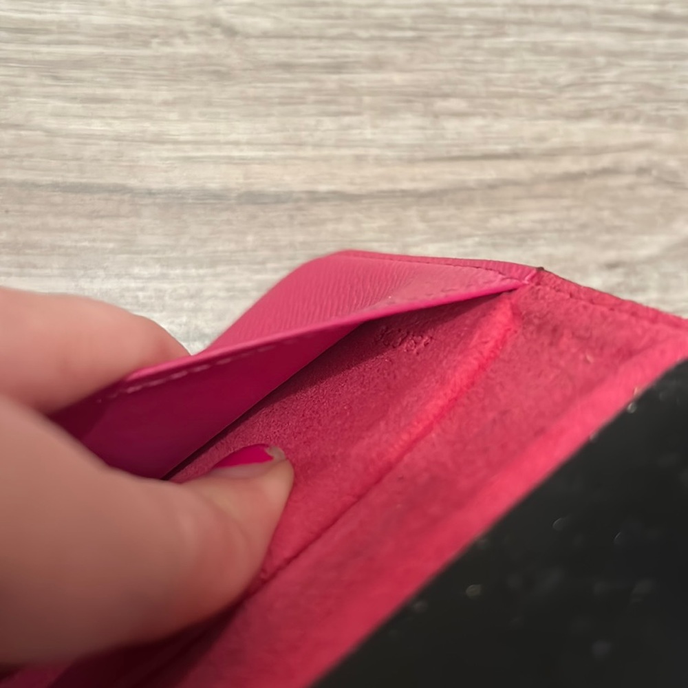 Authentic Lv Iphone 8 Case - Pink Interior View 5